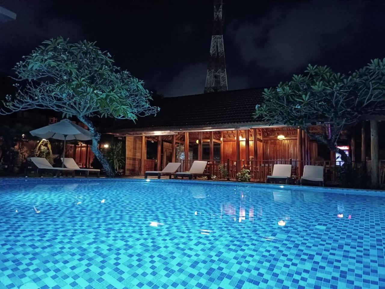 Suncosy Central Hotel 두옹 동 외부 사진
