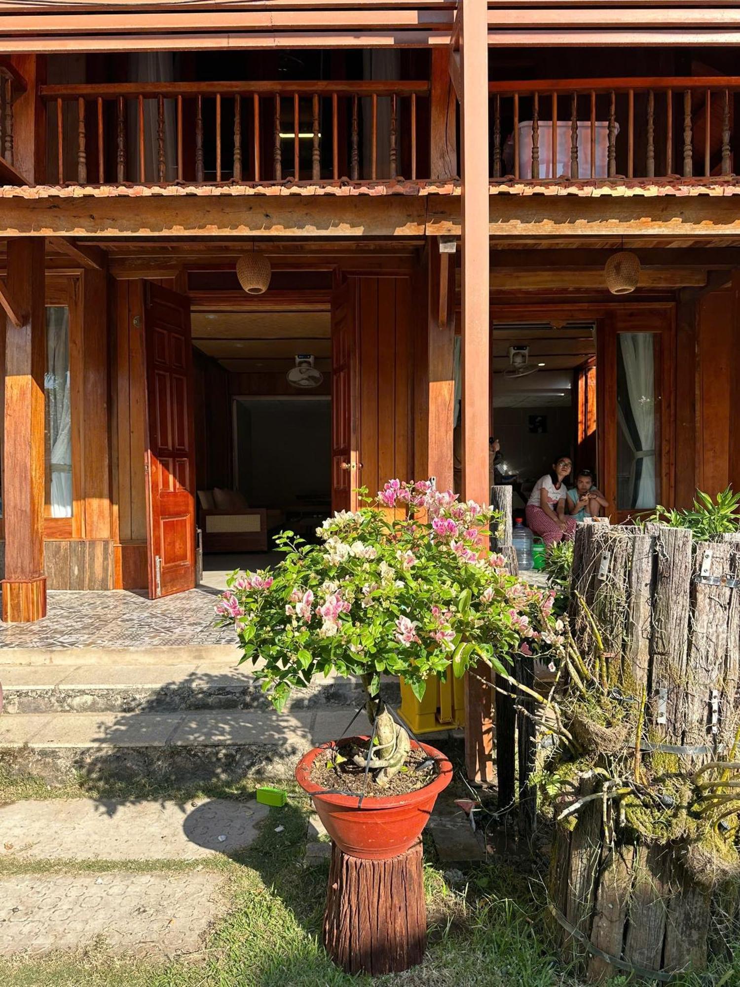 Suncosy Central Hotel 두옹 동 외부 사진